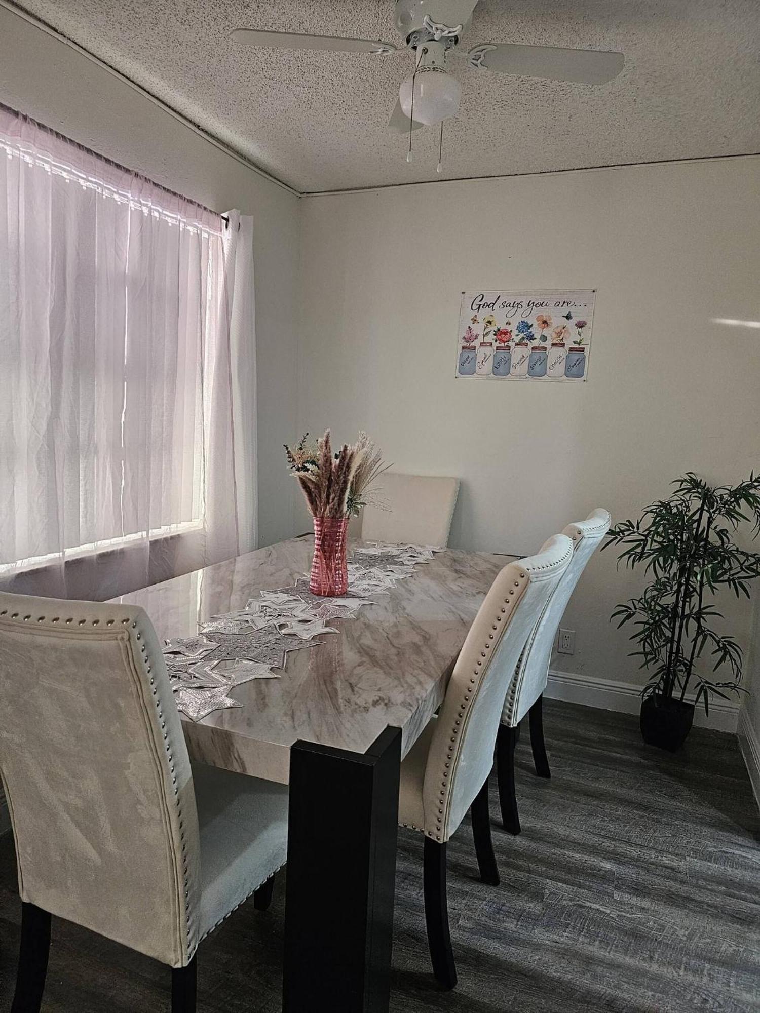 פומפנו ביץ' Room In Apartment - The Sample Rd Retreats מראה חיצוני תמונה